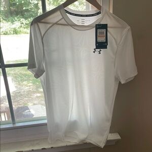 Under Armour Men's White shirt Tee new NWT Run coolswitch running S small